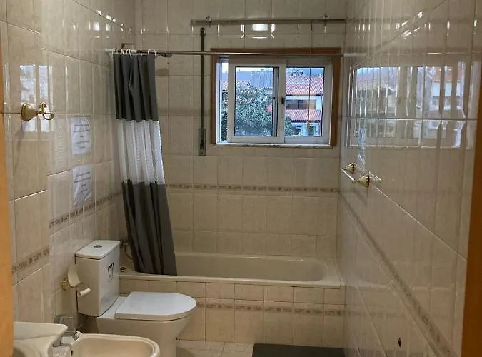 Berco ゲストハウス ギマランイス